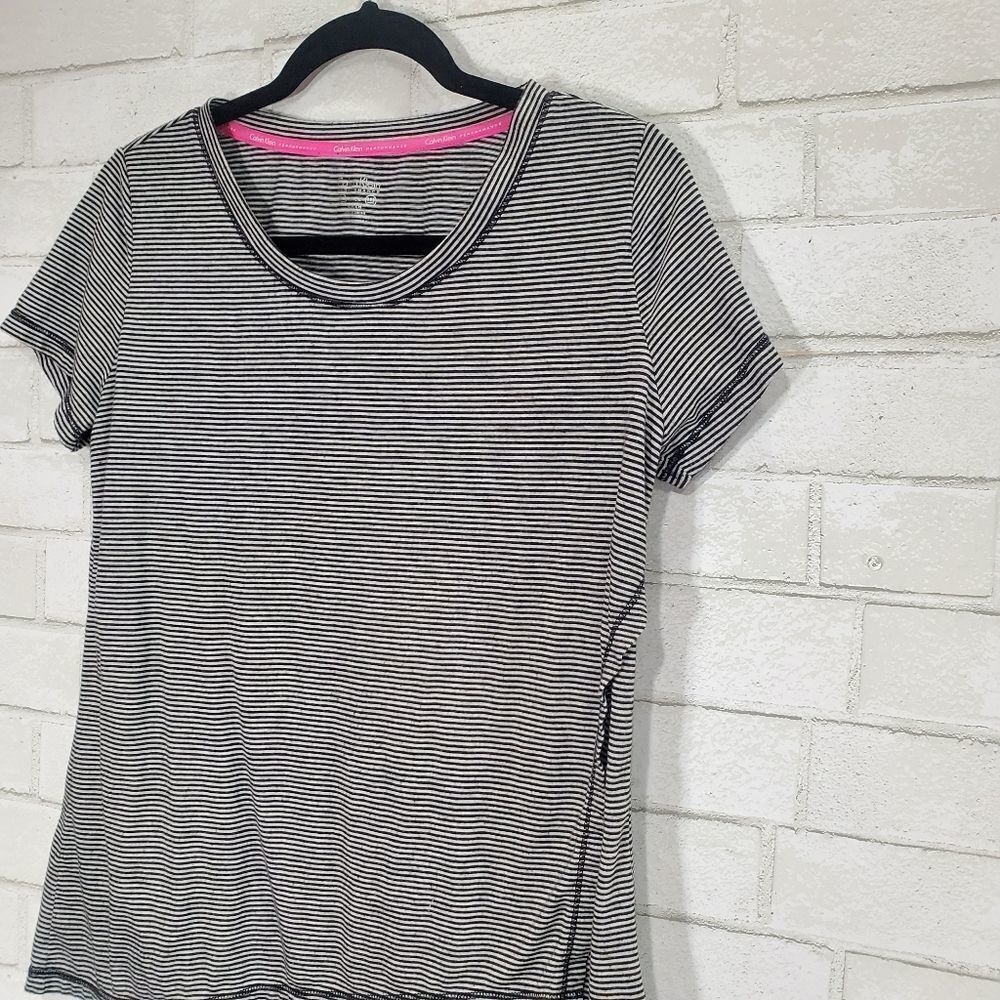 Calvin Klein performance open back tee - Picture 11 of 12